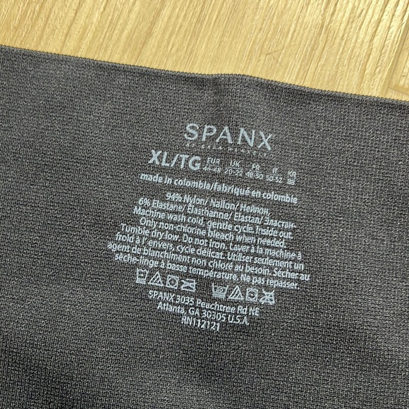 SPANX Look at Me Now Seamless Leggings BLACK SIZE XL 0899 - Picture 7 of 7
